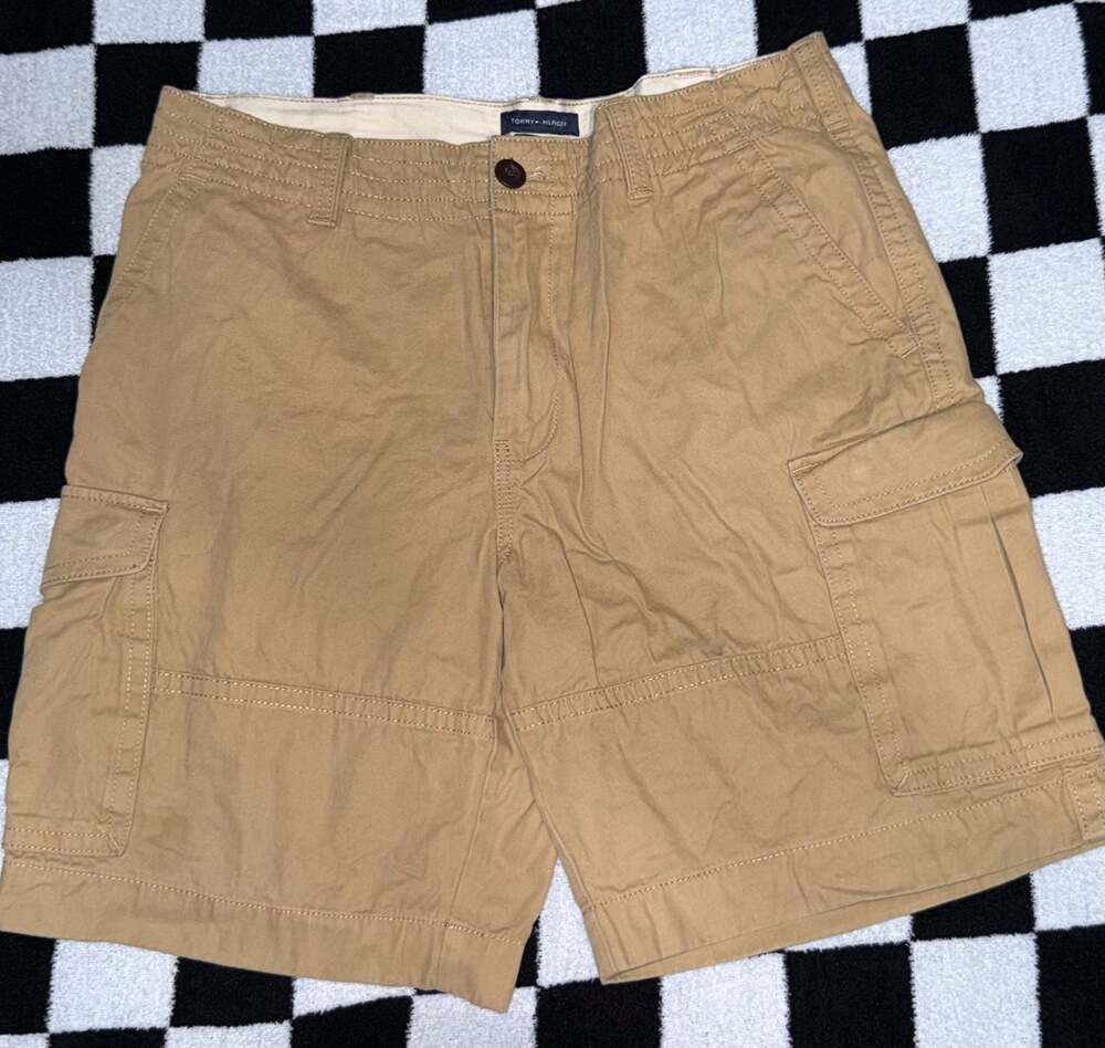 Tommy Hilfiger Men's Tan Cargo Shorts Size 36